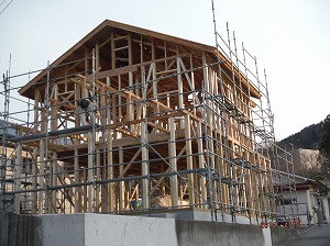 高島ハウスが手掛けるの岩手県大船渡市の新築住宅の建築現場写真