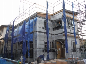 株式会社ライクハウジングの2014年10月8日に撮影した宮城県仙台市内の戸建て建て造工事の現場紹介写真（斜面）